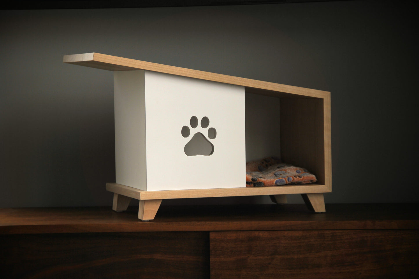 MAISON POUR CHAT DE STYLE MID-CENTURY